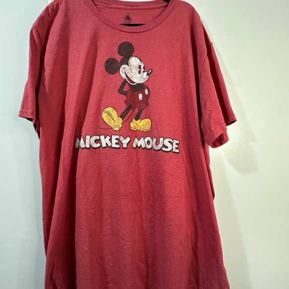 Disney Red Graphic Tee - Picture 1 of 4